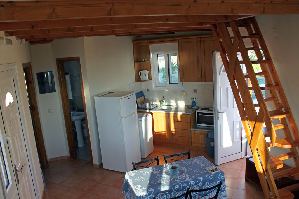 Sungate Beach Roviés Rom bilde