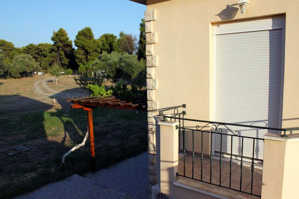 Sungate Beach Roviés Rom bilde