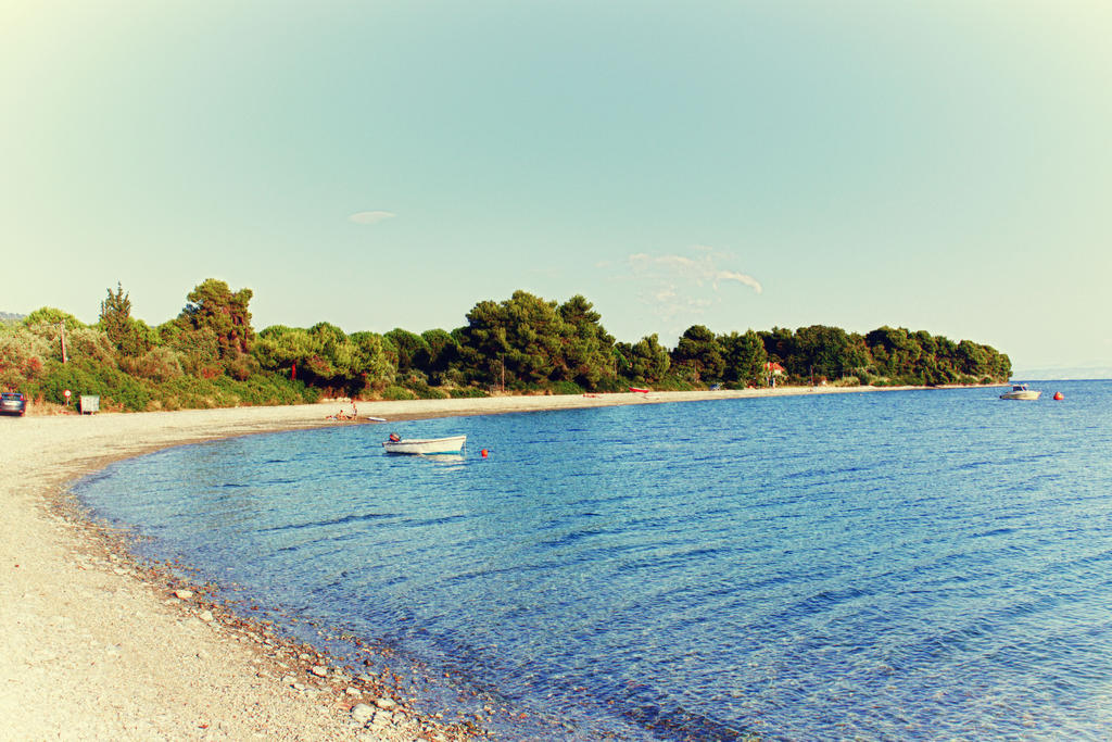 Sungate Beach Roviés Rom bilde