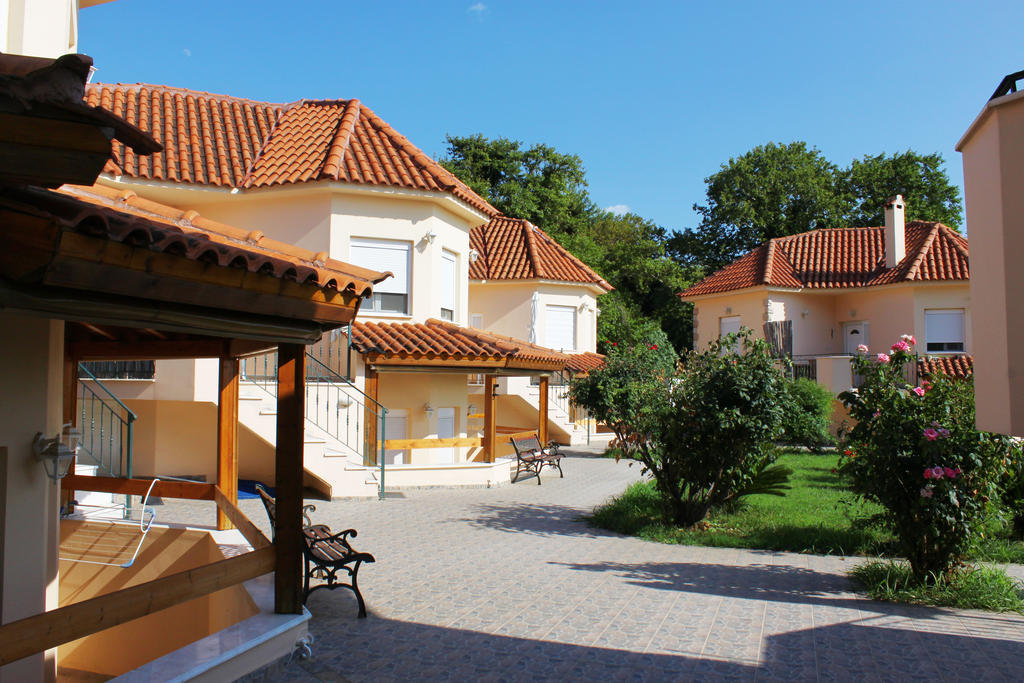 Sungate Beach Roviés Rom bilde