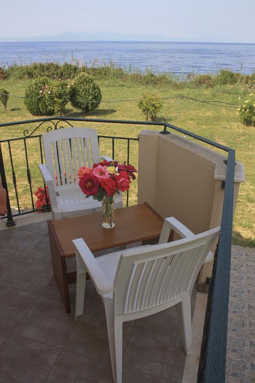 Sungate Beach Roviés Rom bilde
