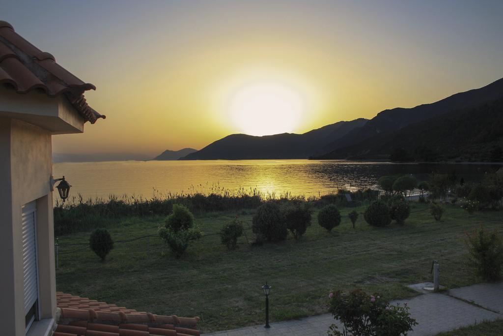 Sungate Beach Roviés Rom bilde